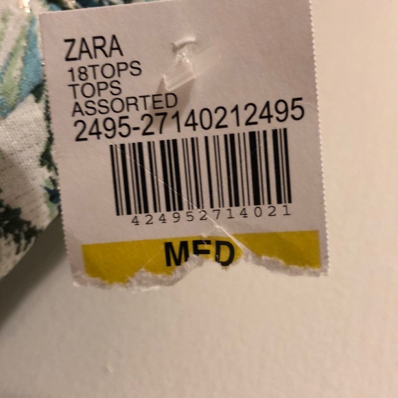 Crop top - Picture 2 of 4